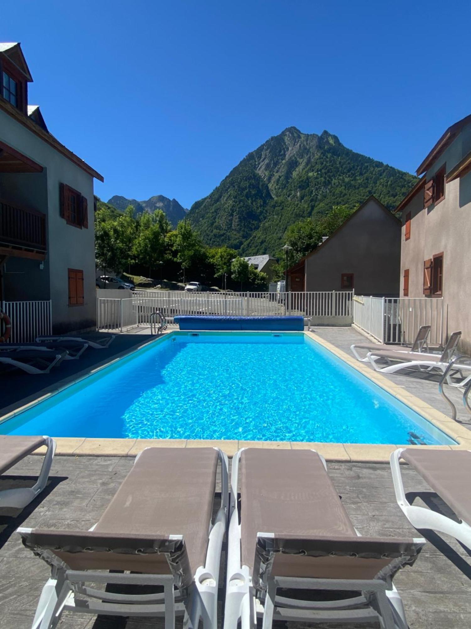 T2 Bis 40M2 5P. Vue. Balcon. Parking. Piscine Ete. Apartment Cauterets Exterior photo
