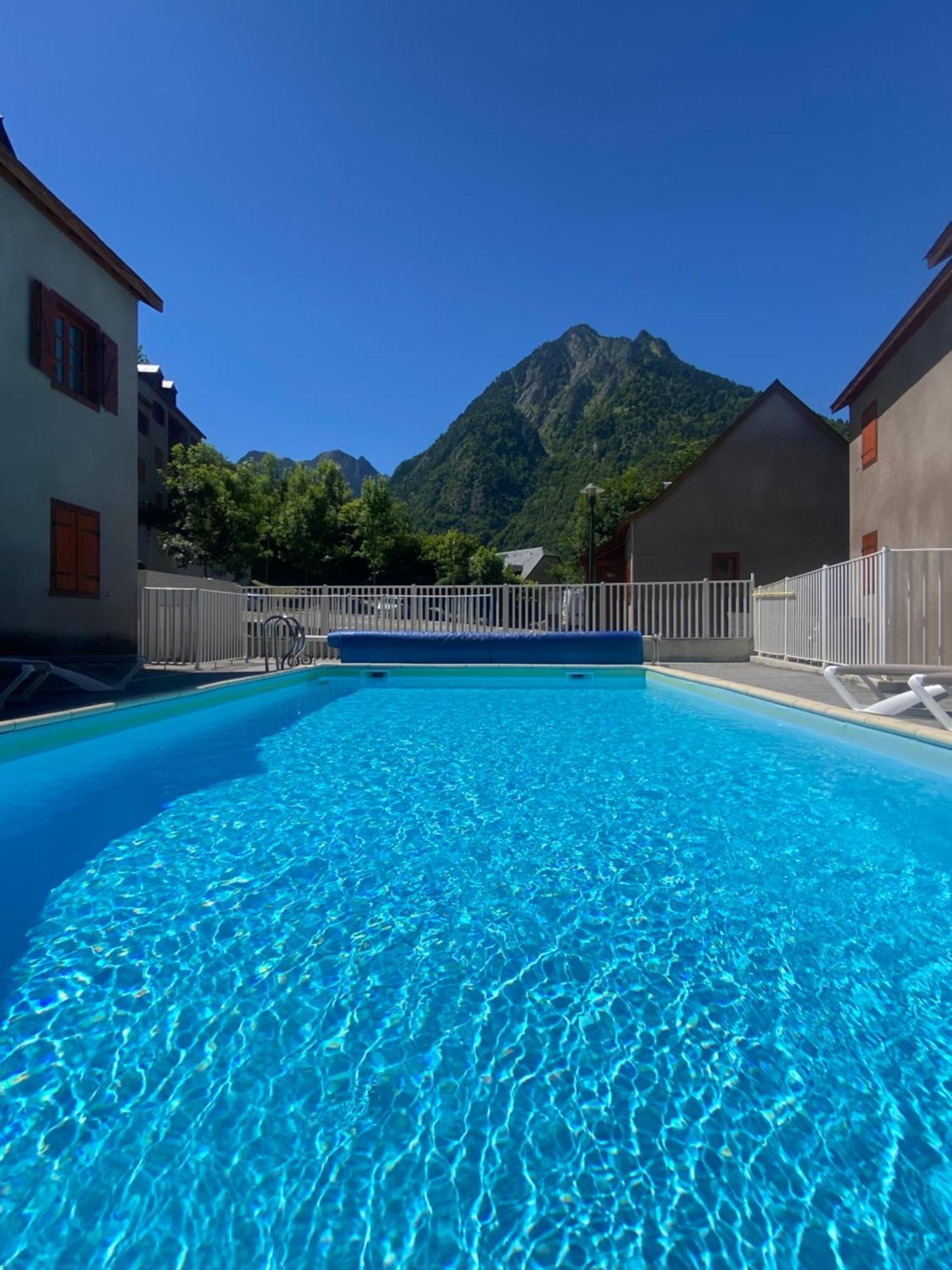 T2 Bis 40M2 5P. Vue. Balcon. Parking. Piscine Ete. Apartment Cauterets Exterior photo