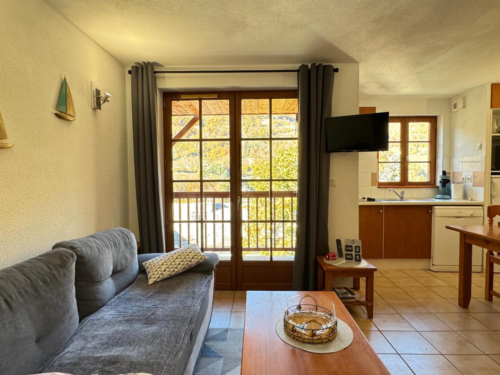 T2 Bis 40M2 5P. Vue. Balcon. Parking. Piscine Ete. Apartment Cauterets Exterior photo