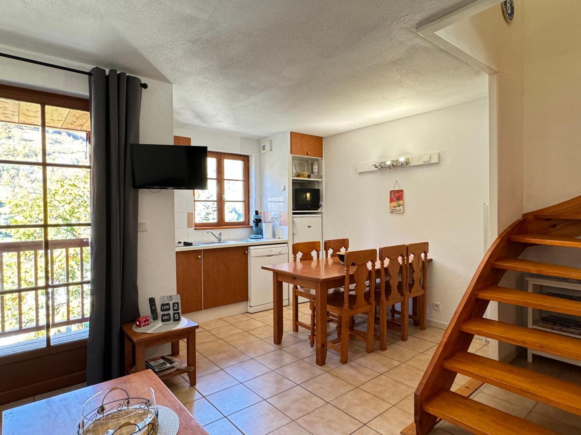 T2 Bis 40M2 5P. Vue. Balcon. Parking. Piscine Ete. Apartment Cauterets Exterior photo
